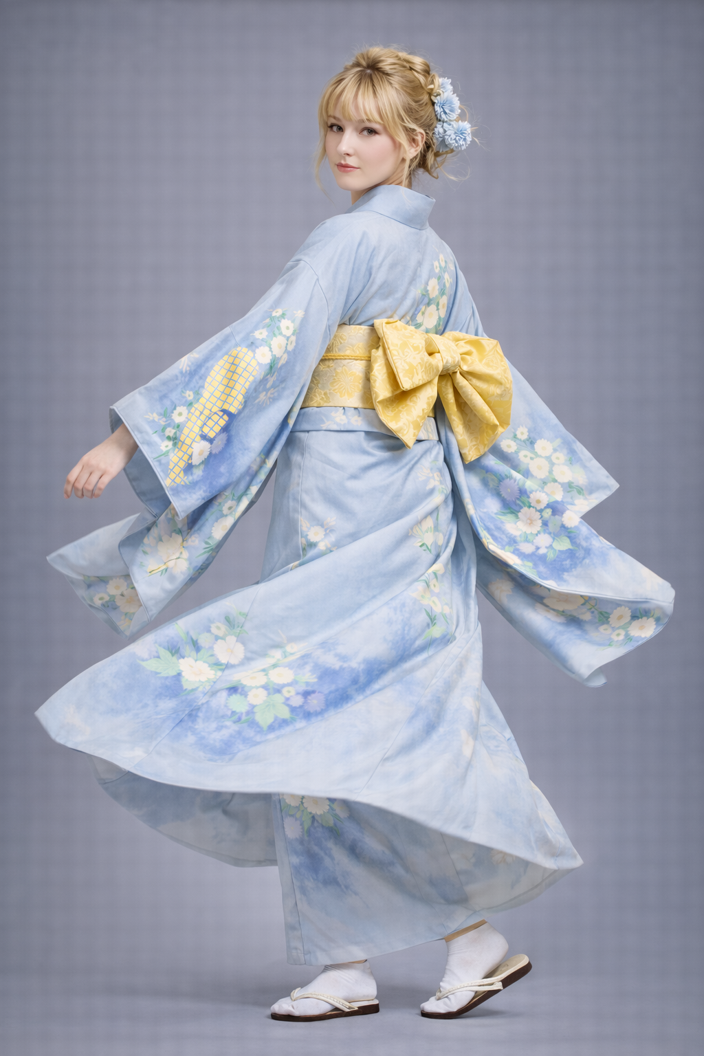 Kimono Japonais Femme bleu et Jaune à Fleurs